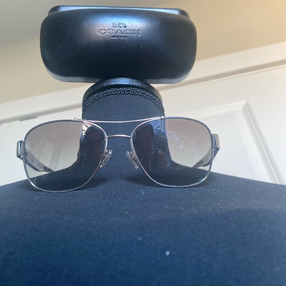 Coach Sunglasses, Women’s - Picture 7 of 11